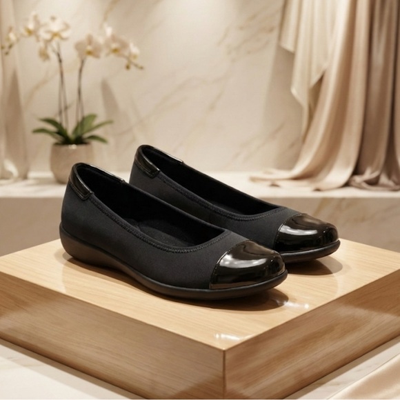 Laura Scott Shoes - NWOT Laura Scott Size 8 Dress Shoe